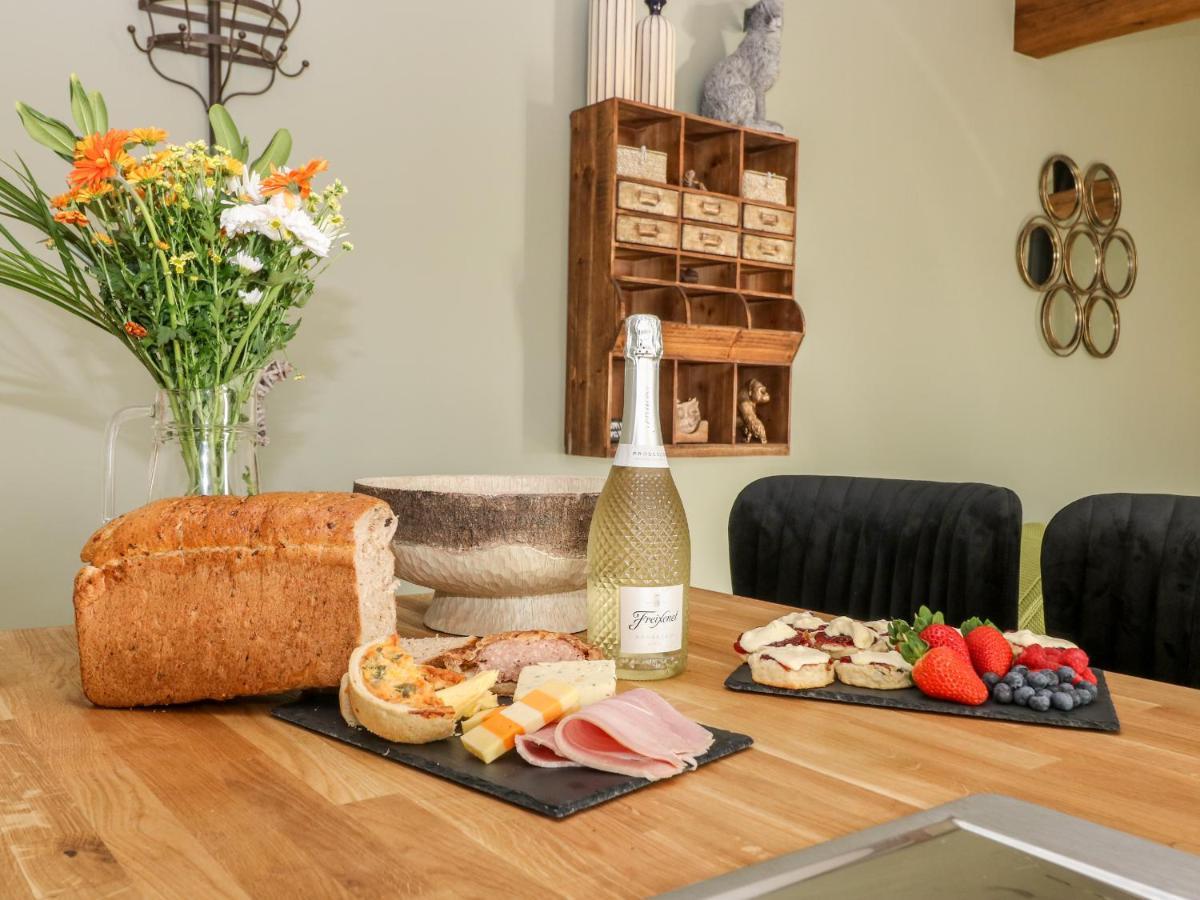 Snave Cottage Skipton Bagian luar foto